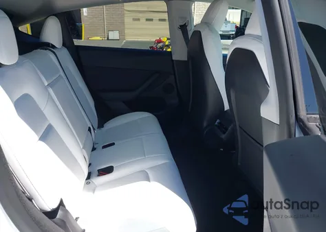 2023 Tesla Model Y Awd/Long Range Dual Motor All-Wheel Drive из США, поврежденный, VIN 7SAYGDEE3PF622553